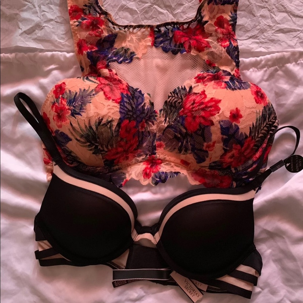 32b victoria secret bra and VS Pink Bra